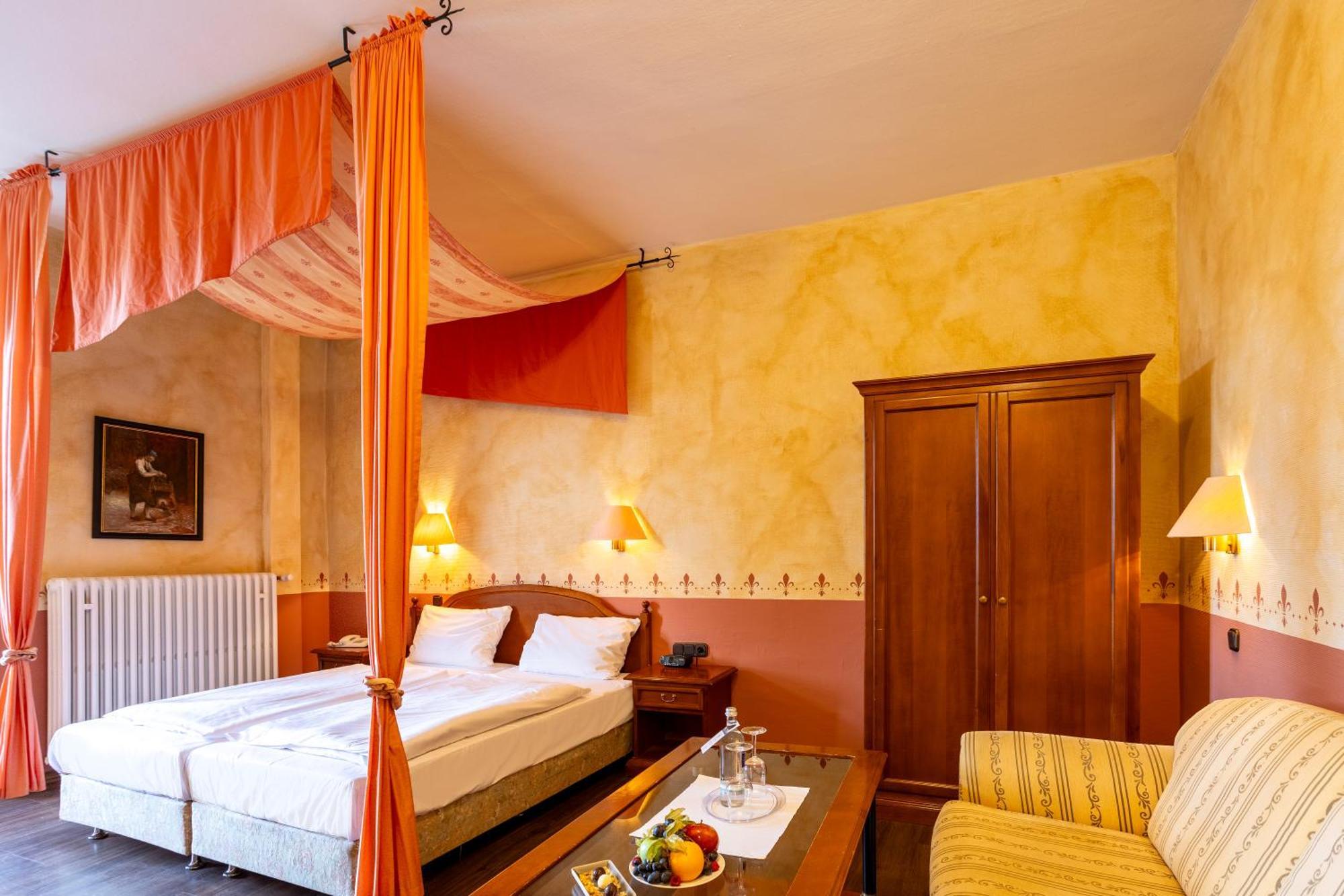 Burghotel Staufenberg Staufenberg  Exterior foto
